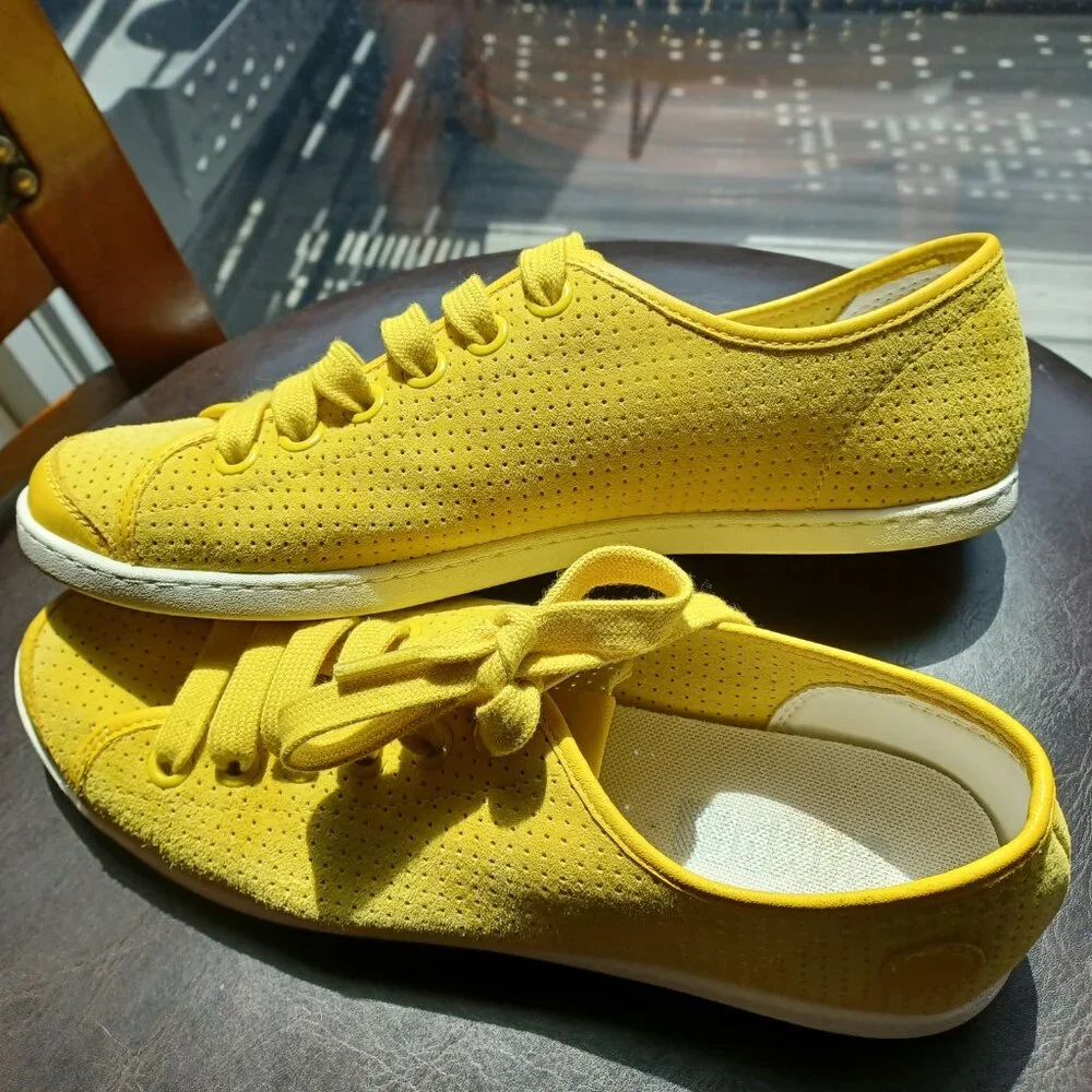 Camper Sneakers Size 40 *Like New - Picture 3 of 3